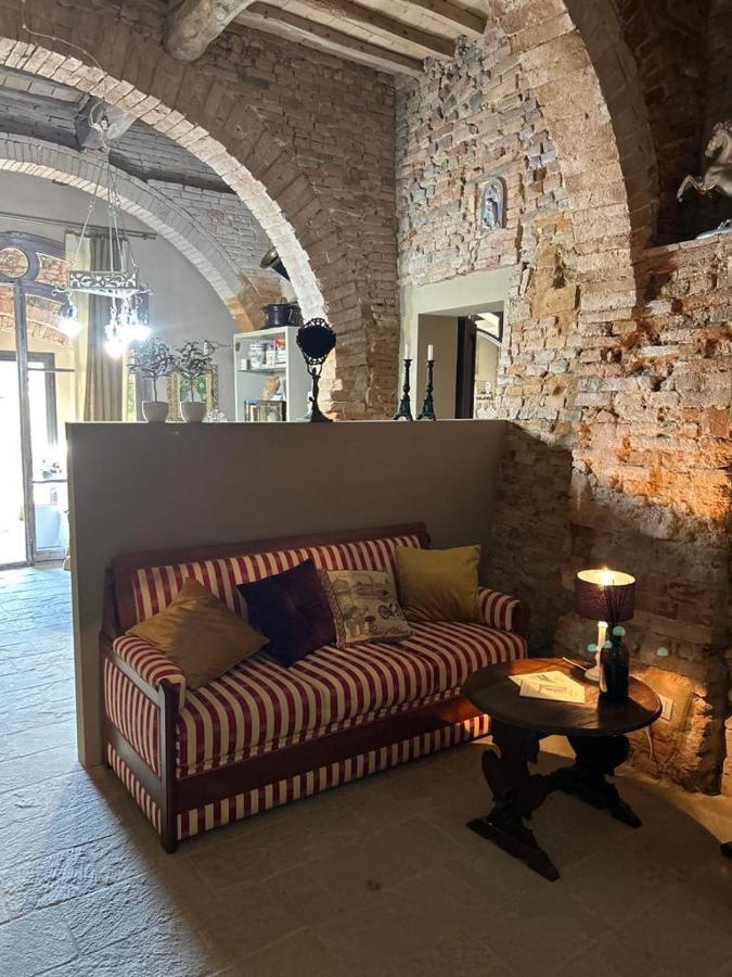 Borgo Di Beppe E Gloria Suite San Giovanni Valdarno Bagian luar foto